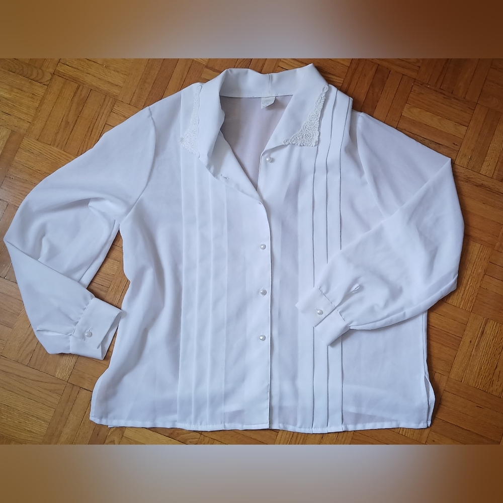 Vintage White Pleated Blouse